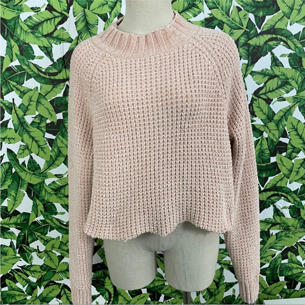H&M Raw Hem Chenille Cropped Sweater 227